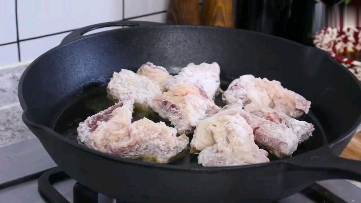 红酒炖牛肉,这样做特别好吃