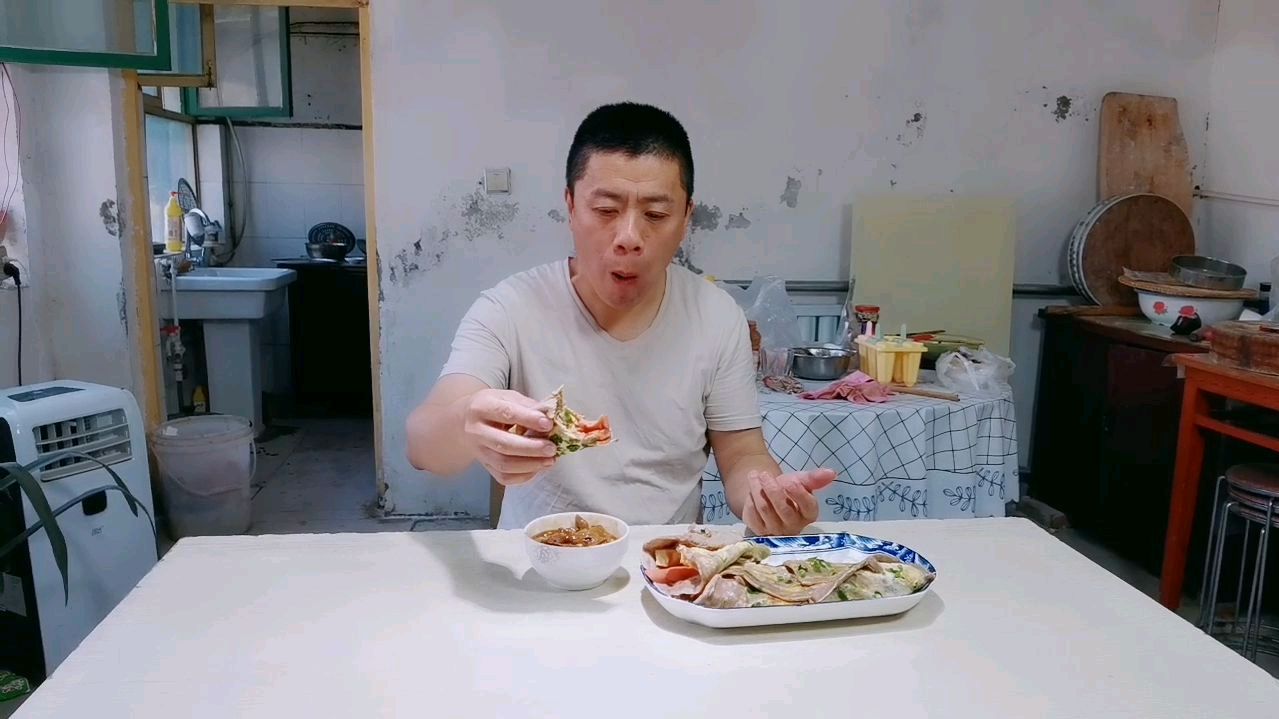 炒肝杂粮煎饼简单的早餐,还是家里做的太好吃,吃到停不住嘴
