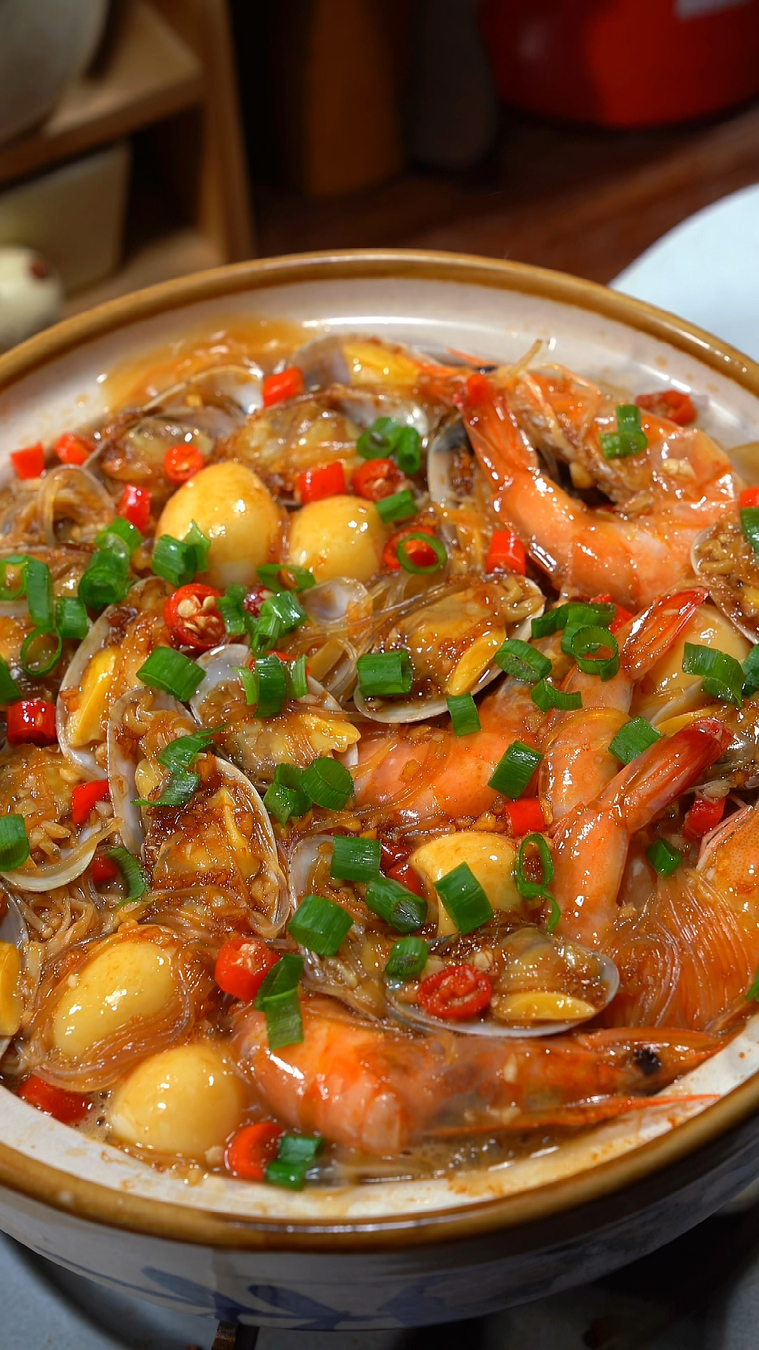 火爆餐厅的蒜蓉花甲鲜虾煲做法简单鲜香美味又下饭