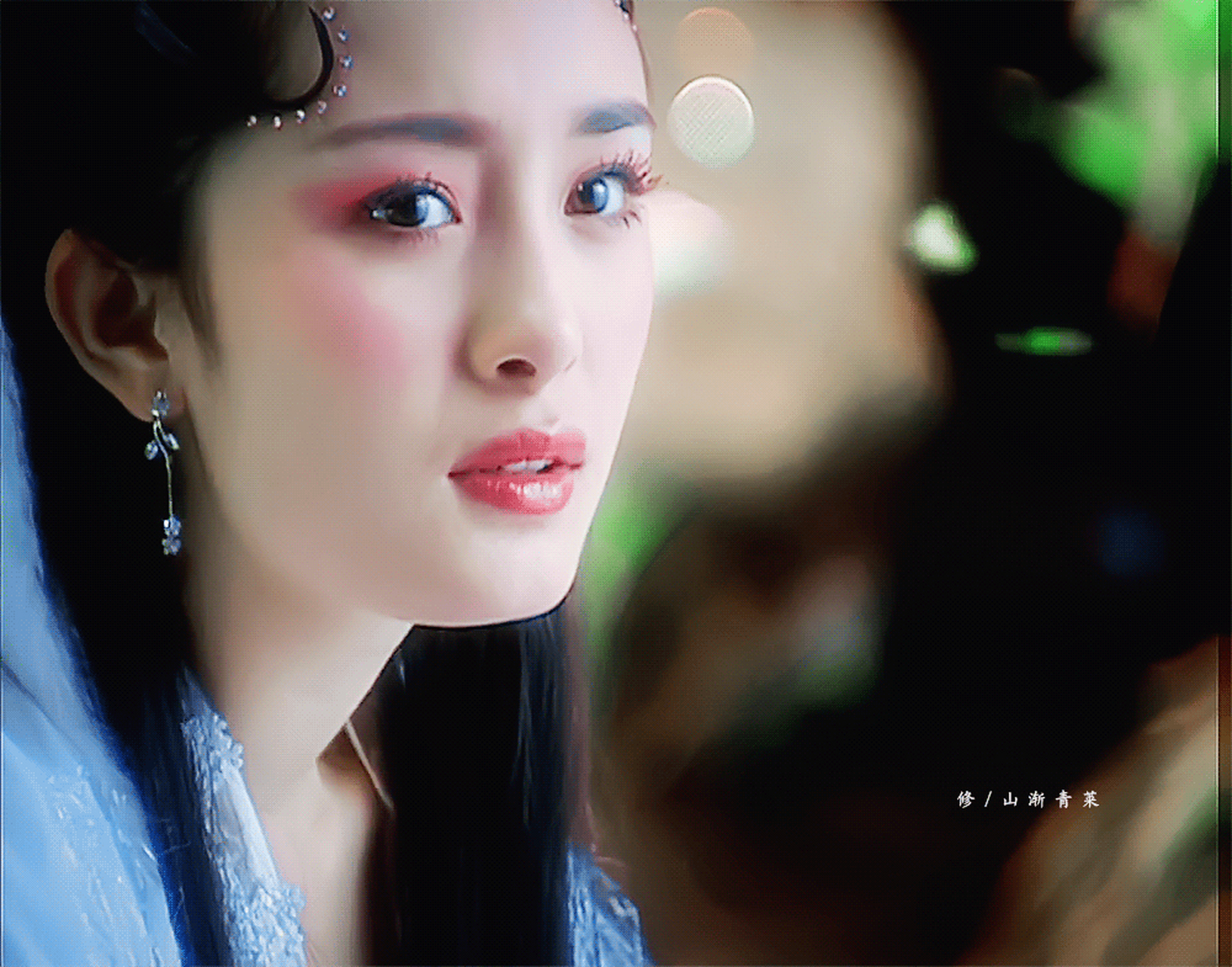 杨幂的聂小倩好美,一颦一笑都是那么勾人,有一双会说话的狐狸眼.