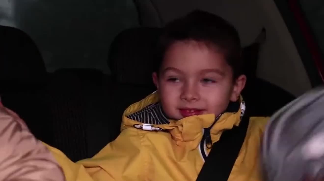 利用吃完后的薯片桶,手工diy成笔筒,旧物利用