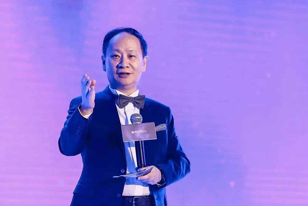 湖南首富徐航:向清华捐3.3亿,从医疗器械到地产大亨的跨界创业