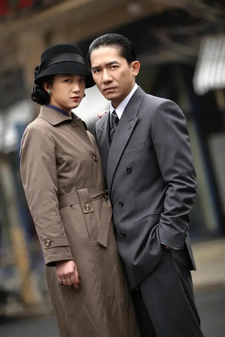 今天和一个朋友聊起来电影《色戒》觉得梁朝伟和汤唯演的特别真实!