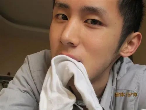 重庆阿力作品重现推特,自述我只是一明mb!