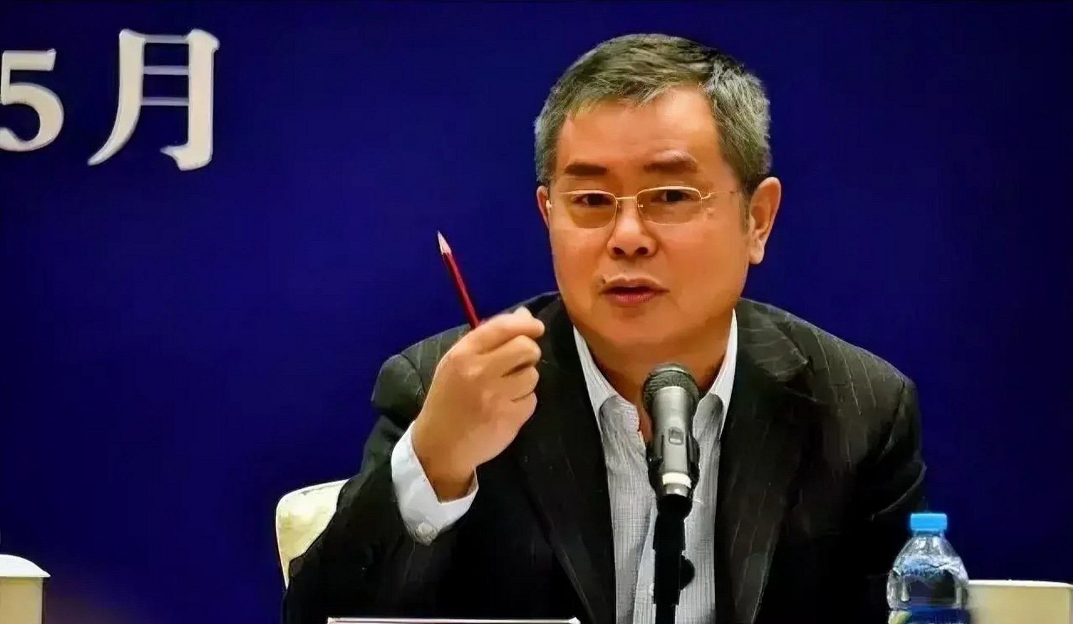 中国社科院专家李扬,他的一席话道出了老百姓的心声.