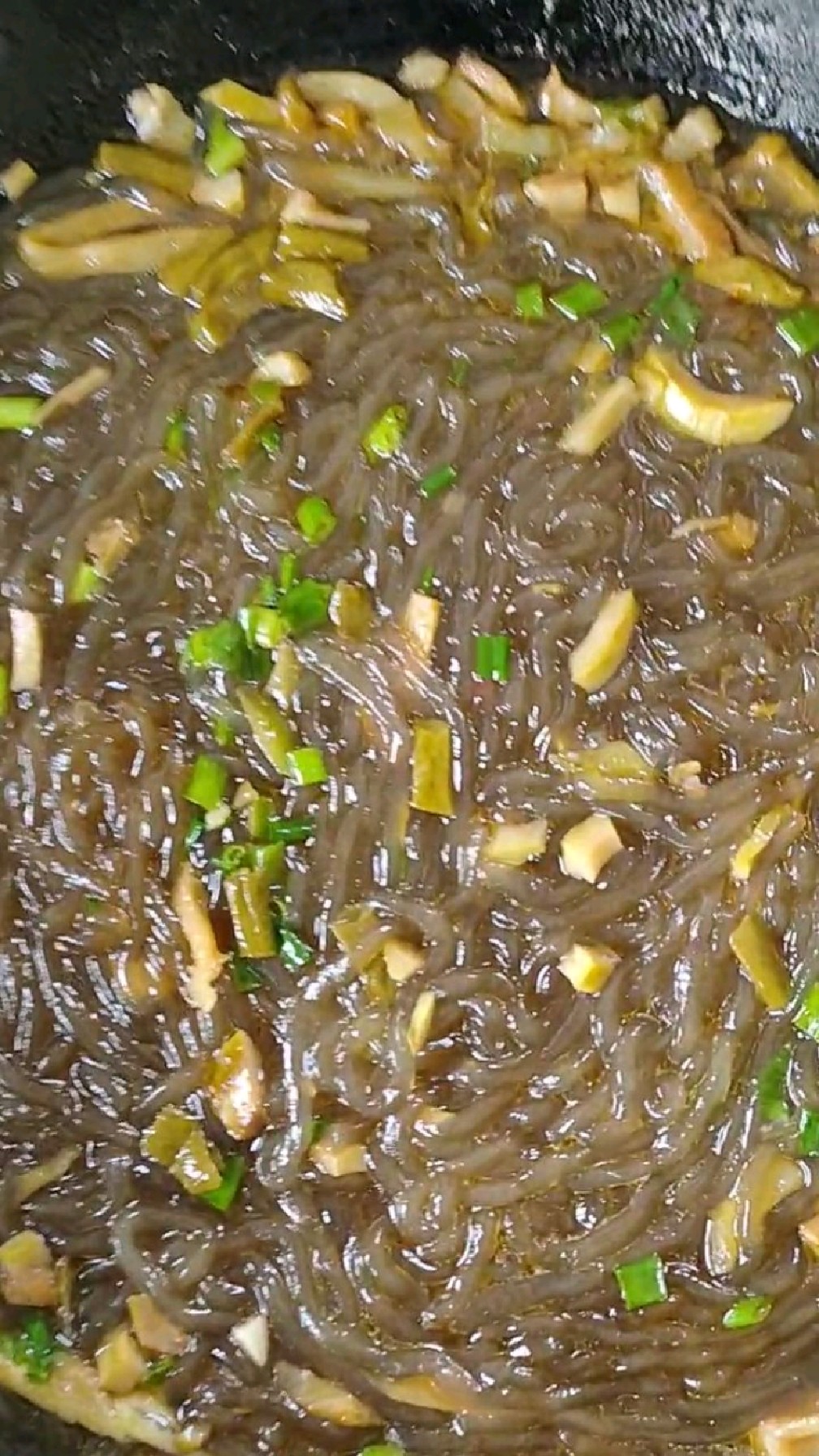 土灶家里豆面碎!