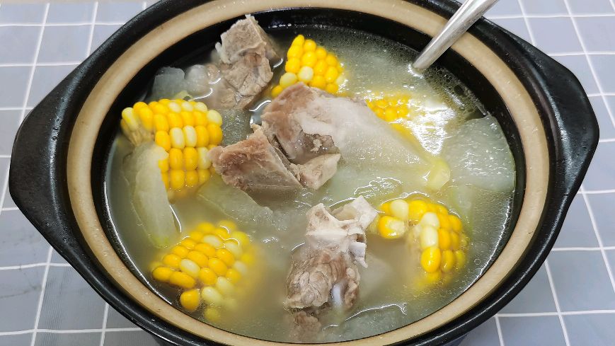 龙骨玉米冬瓜汤,淡雅鲜甜,营养丰富,清热解暑!