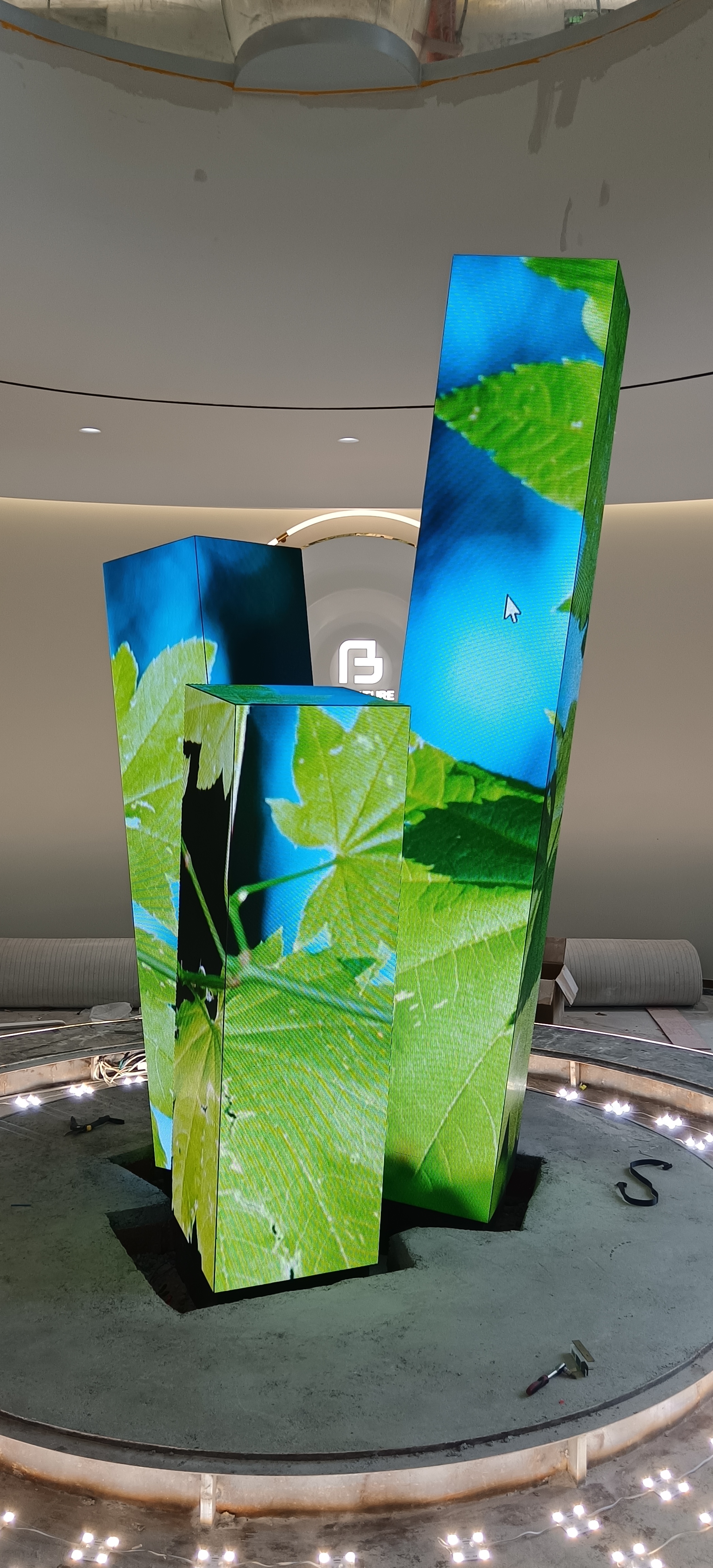 异形柱子创意led显示屏效果