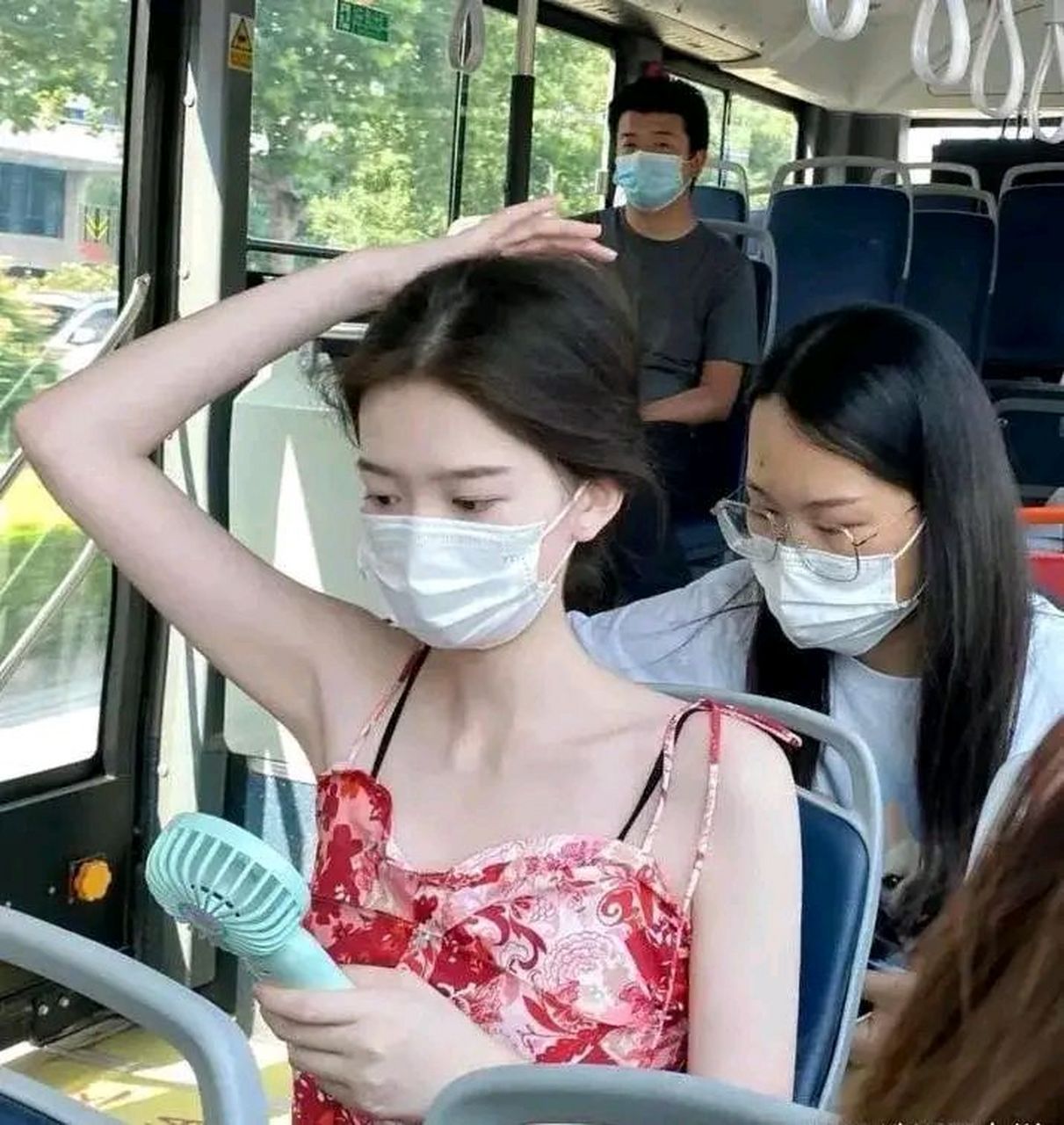 一白遮三丑,请问是哪三丑?
