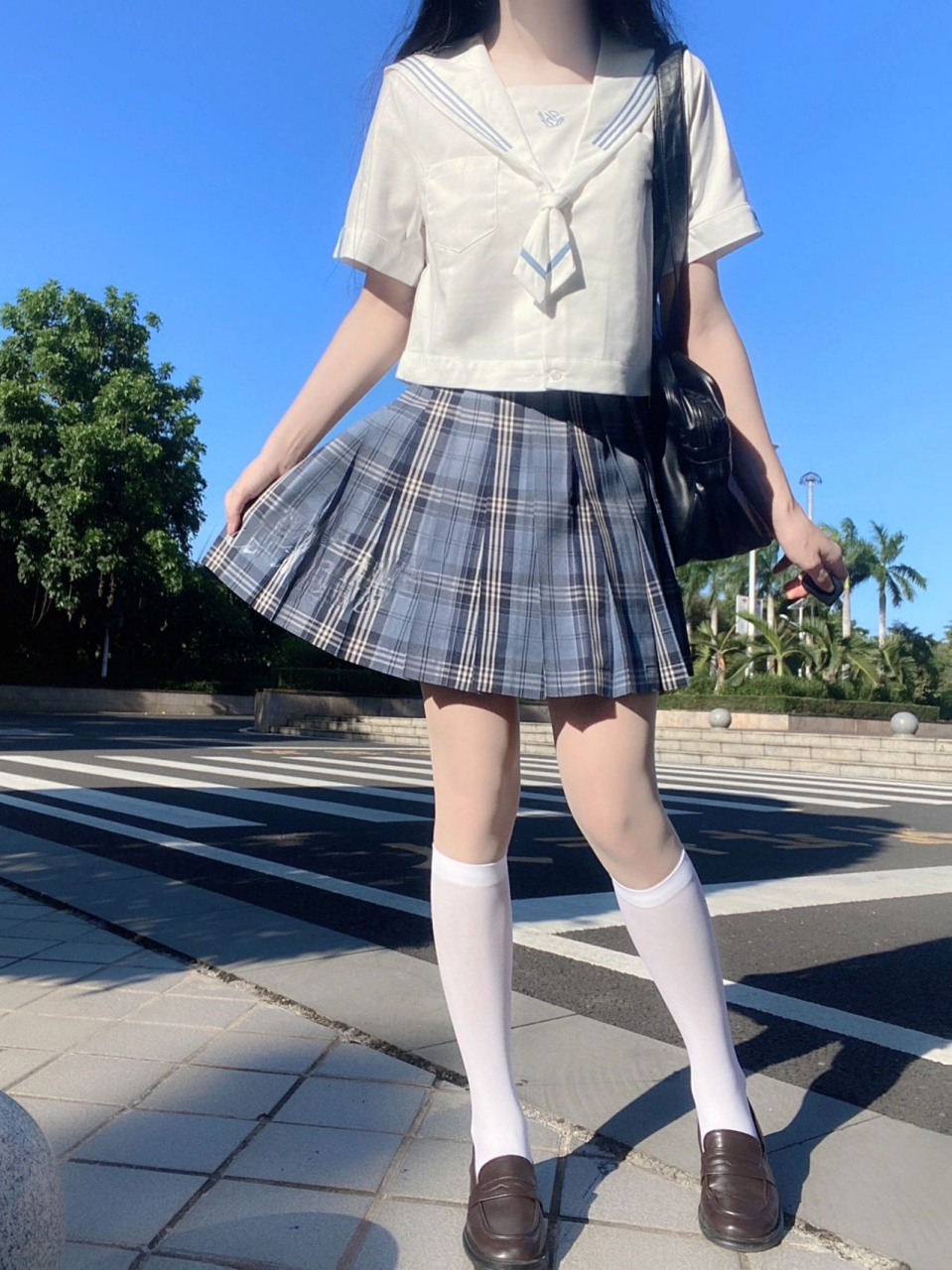 治愈盛夏的优等jk穿搭,夏天水手服配蓝格太般配啦,清清凉凉的感觉