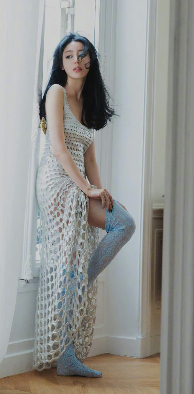 张天爱# 时尚芭莎写真大片,高贵优雅的气质,婀娜多姿的曼妙身材,性感