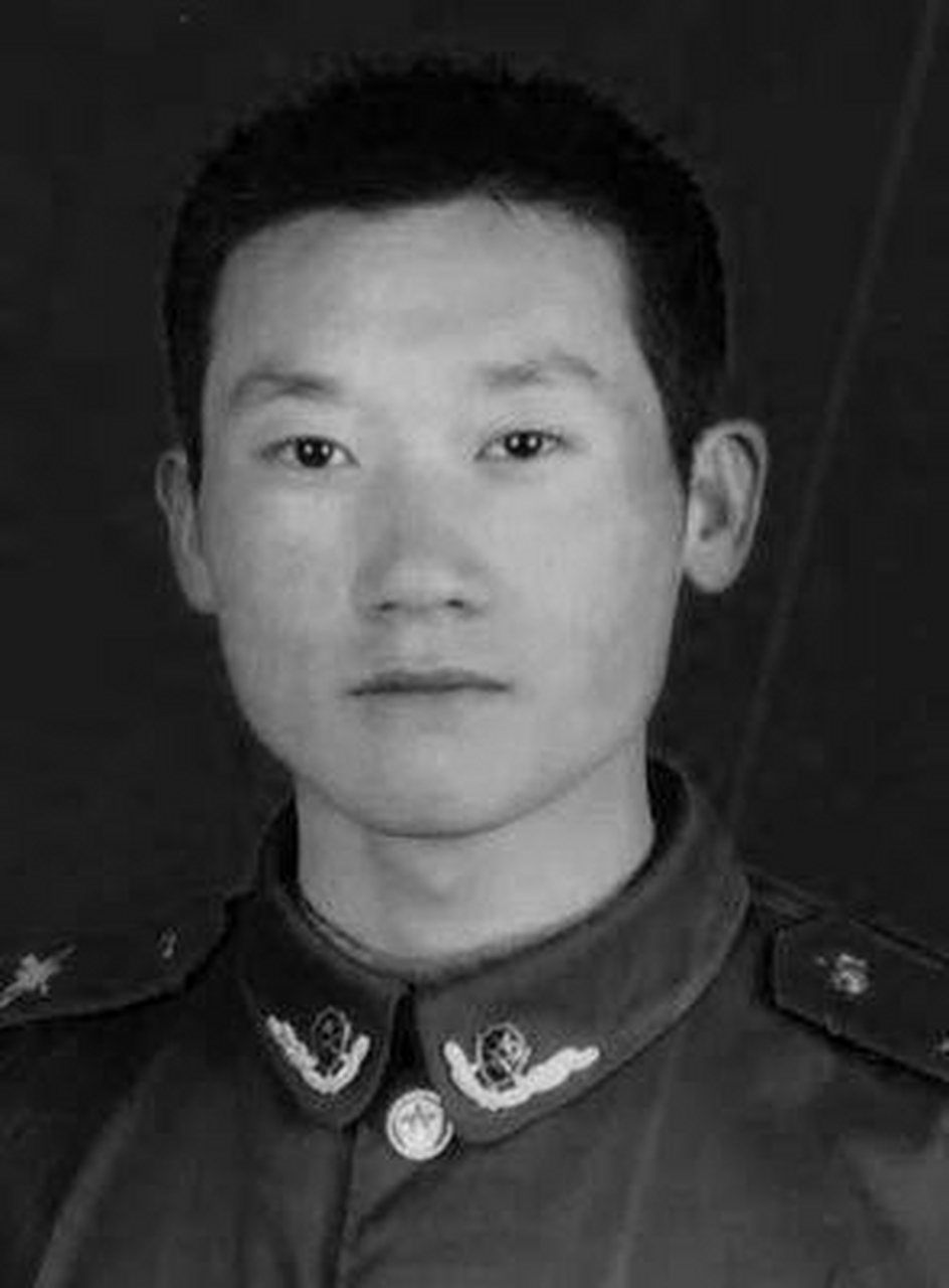 "魏宏文是人民的战士,这是他的责任,我们绝对不能再给政府和部队添