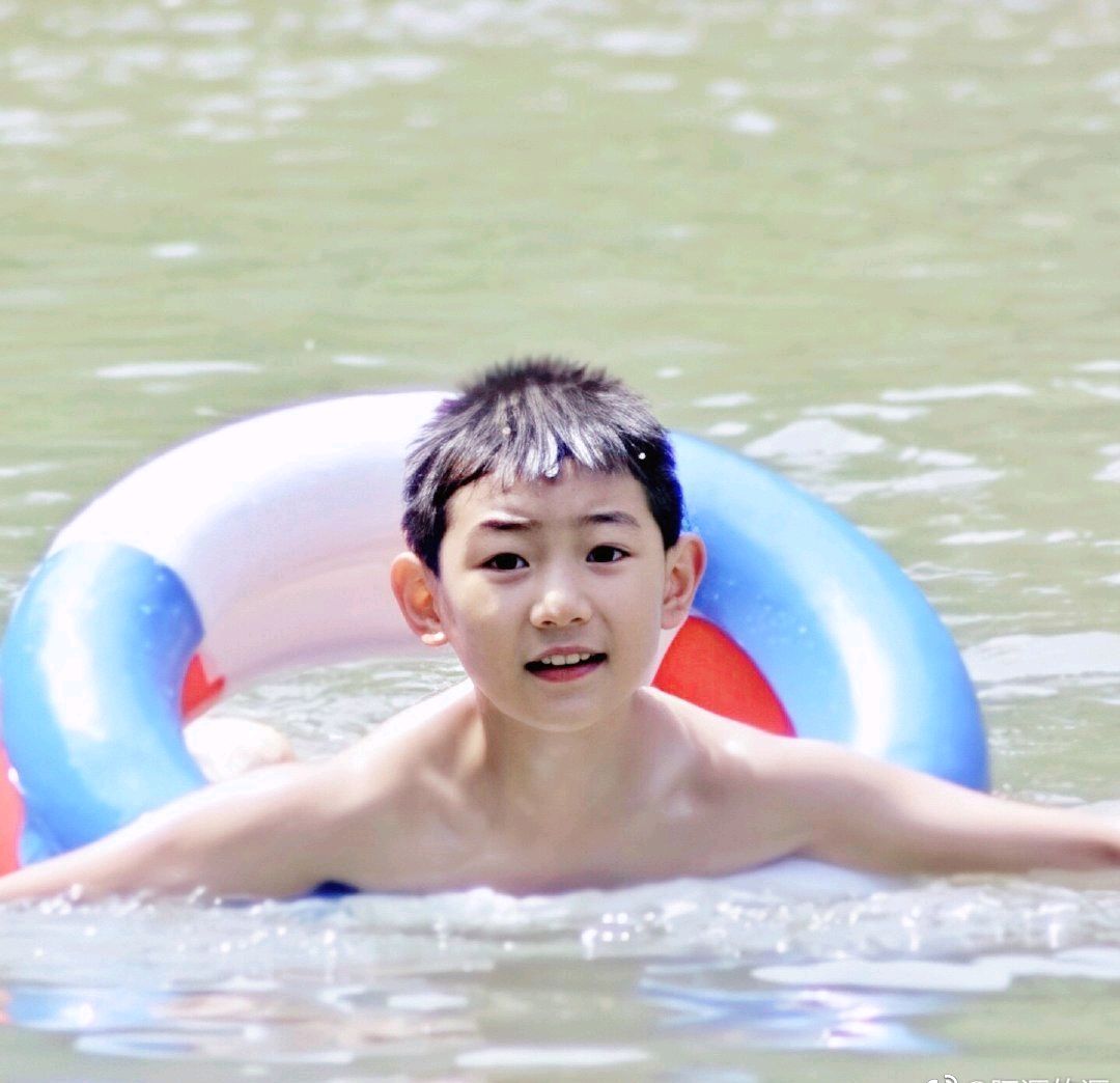 tfboys-王源小时候和现在相差太大!