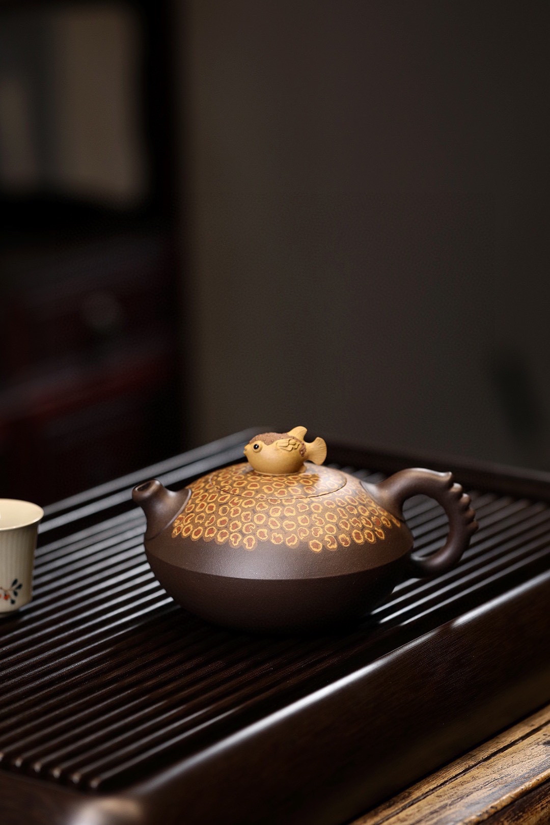 宜兴紫砂壶袁志敏全手工鱼乐壶绞泥250cc