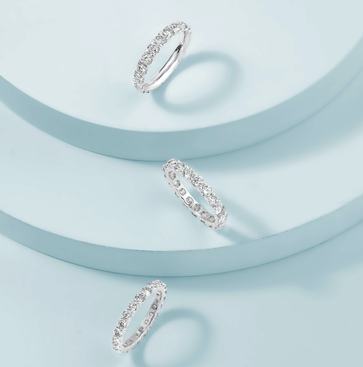 雅各再次派儿子们到埃及籴粮的时候,特意嘱咐: 又要手里加倍地带