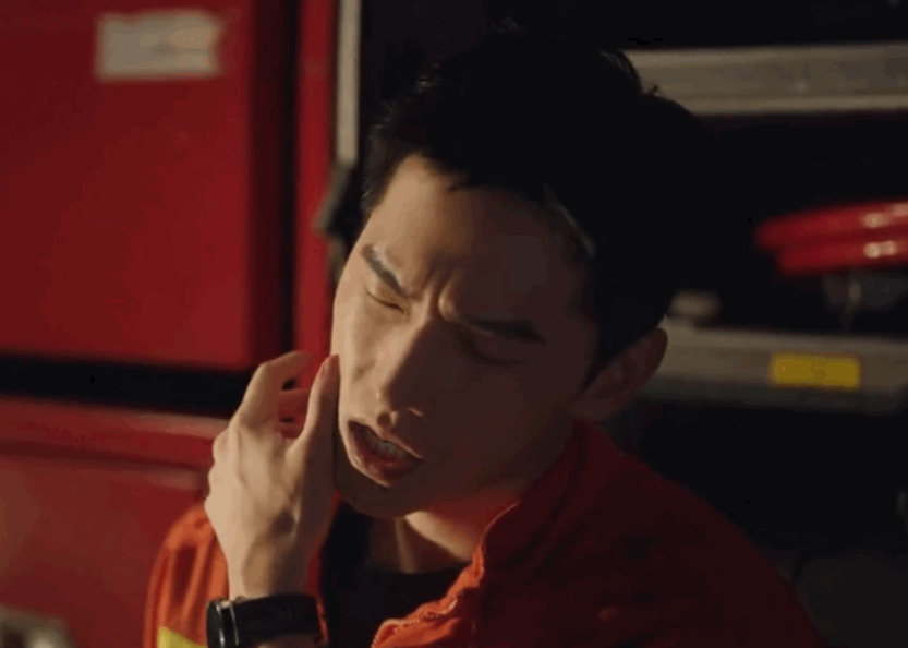 杨洋油腻刻意的演技,让很多观众直呼看不下去