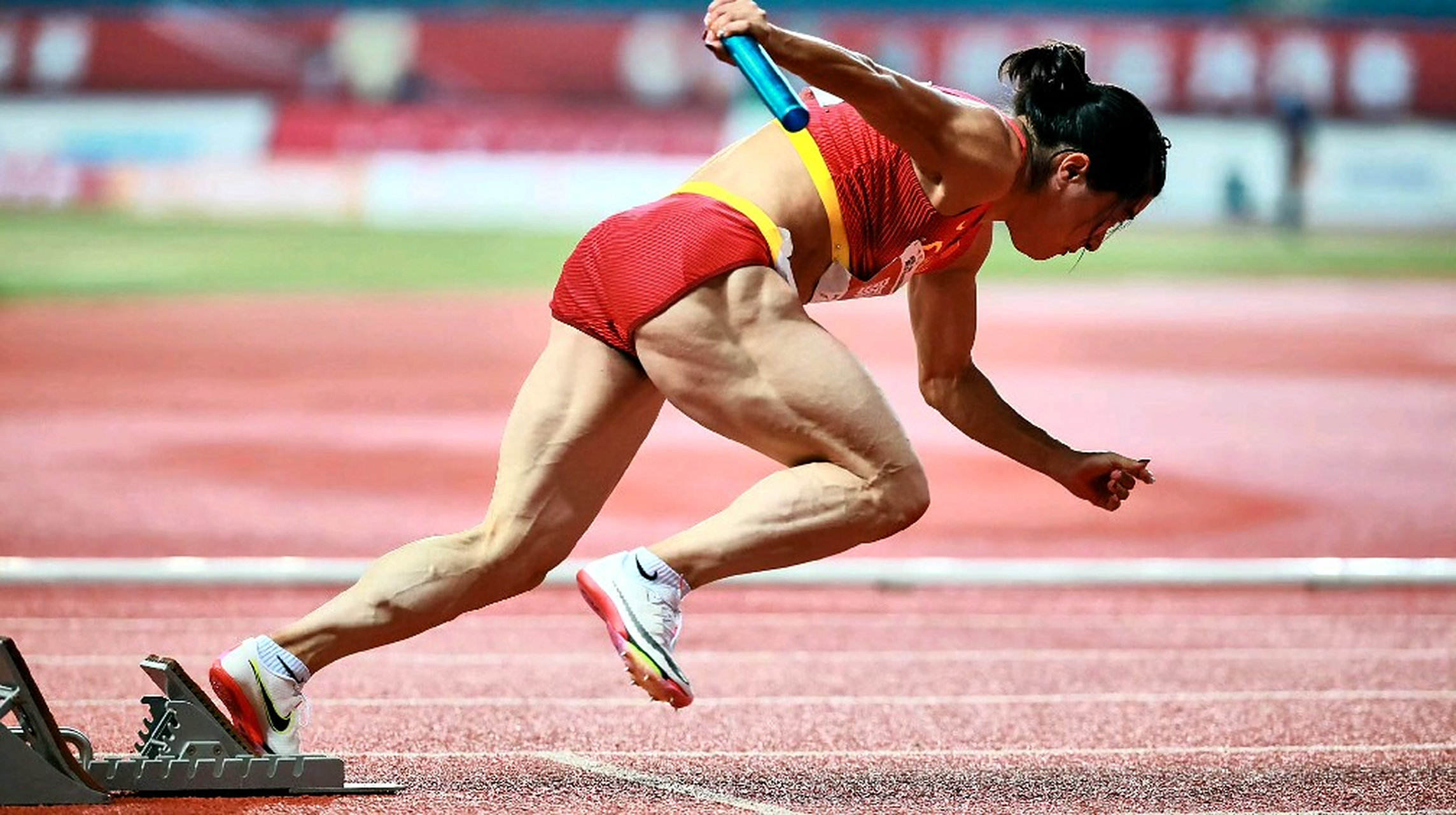 我在头条追亚运#看跑步也是热血沸腾,杭州亚运会女子4x100米接力救