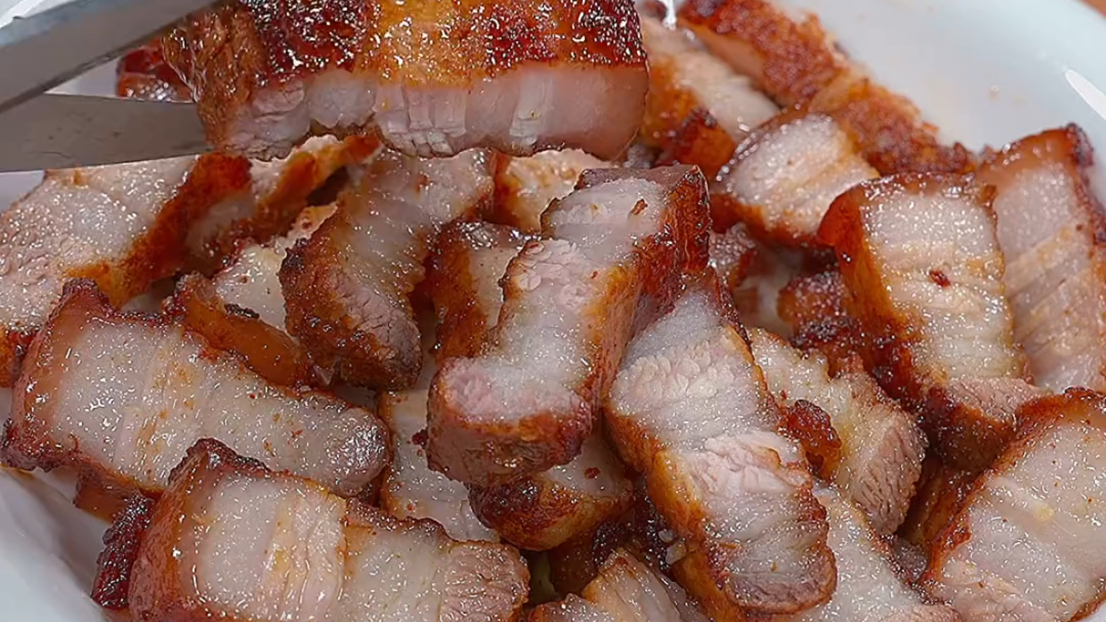 孩子想吃肉了,别再只会炒了,试试这个椒盐五花肉,孩子特别喜欢