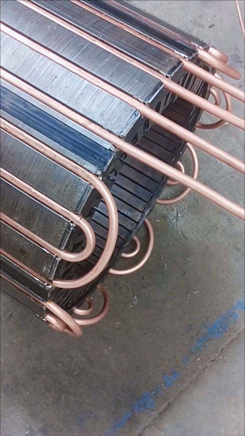 水冷伺服电机更换铜管,真麻烦威航电机维修-度小视