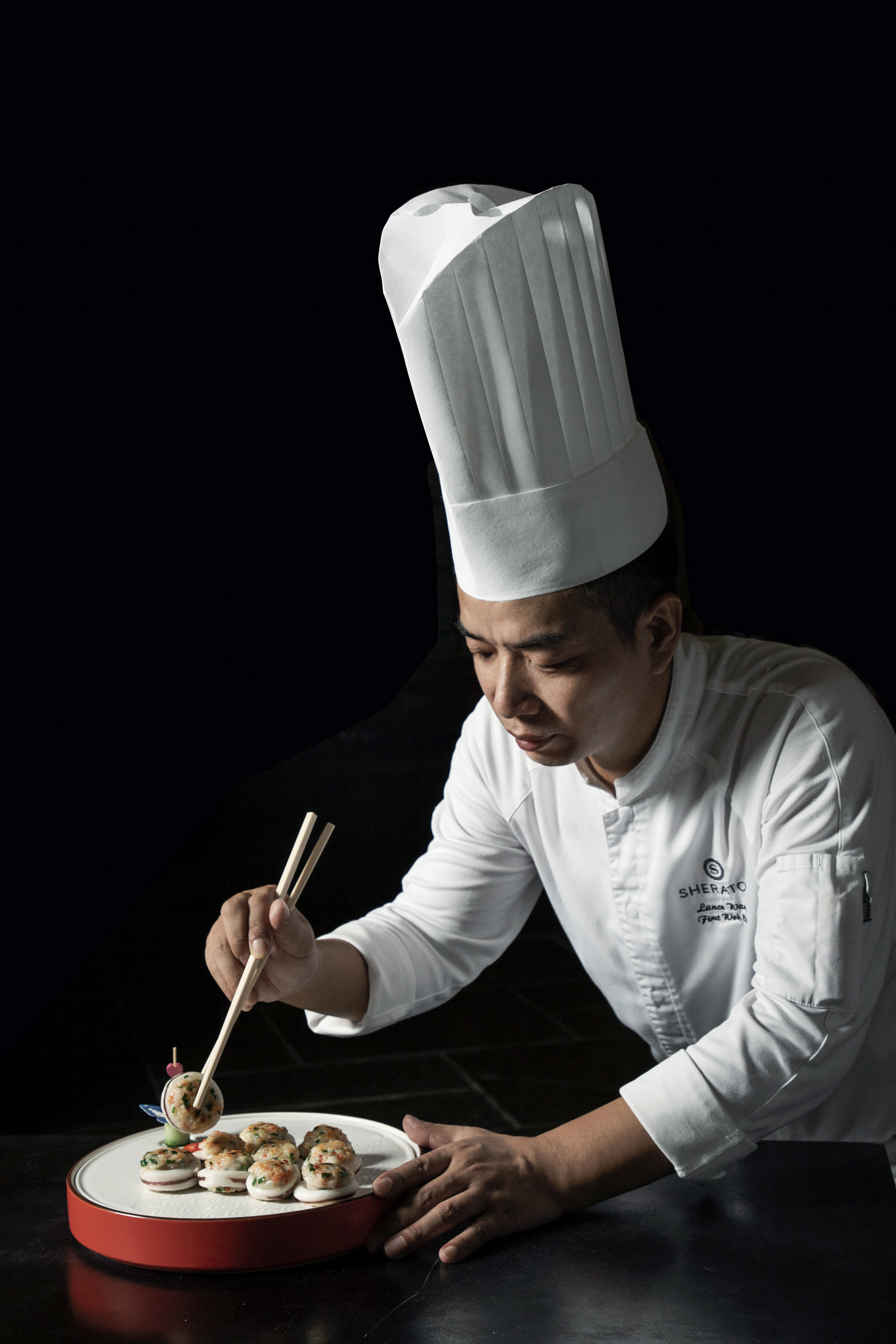 亚龙湾喜来登酒店中餐厅主厨王仁军获2022三亚国宴名厨荣誉称号