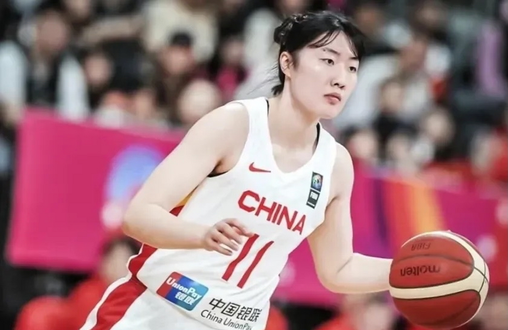 这两天看女篮亚洲杯比赛,郑薇教练指挥的中国队在对手不是很强的情况