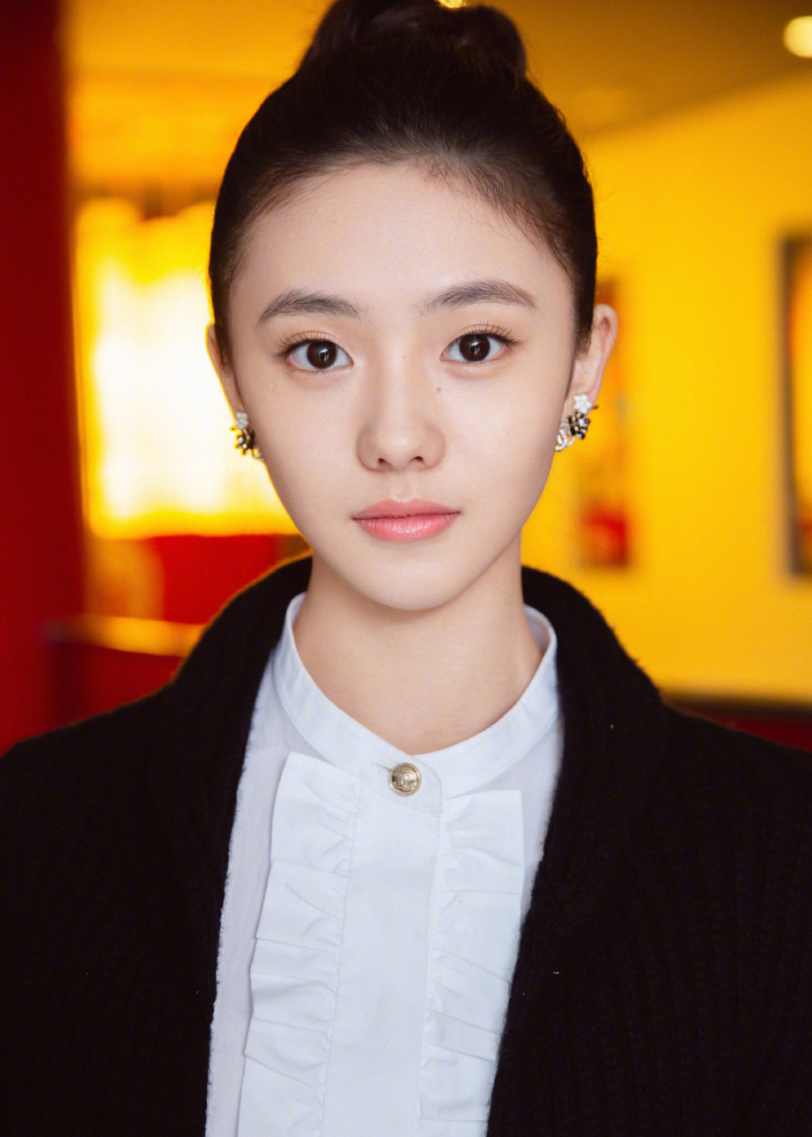 刘浩存,出生于吉林省通化市辉南县,中国内地影视女演员,毕业于北京