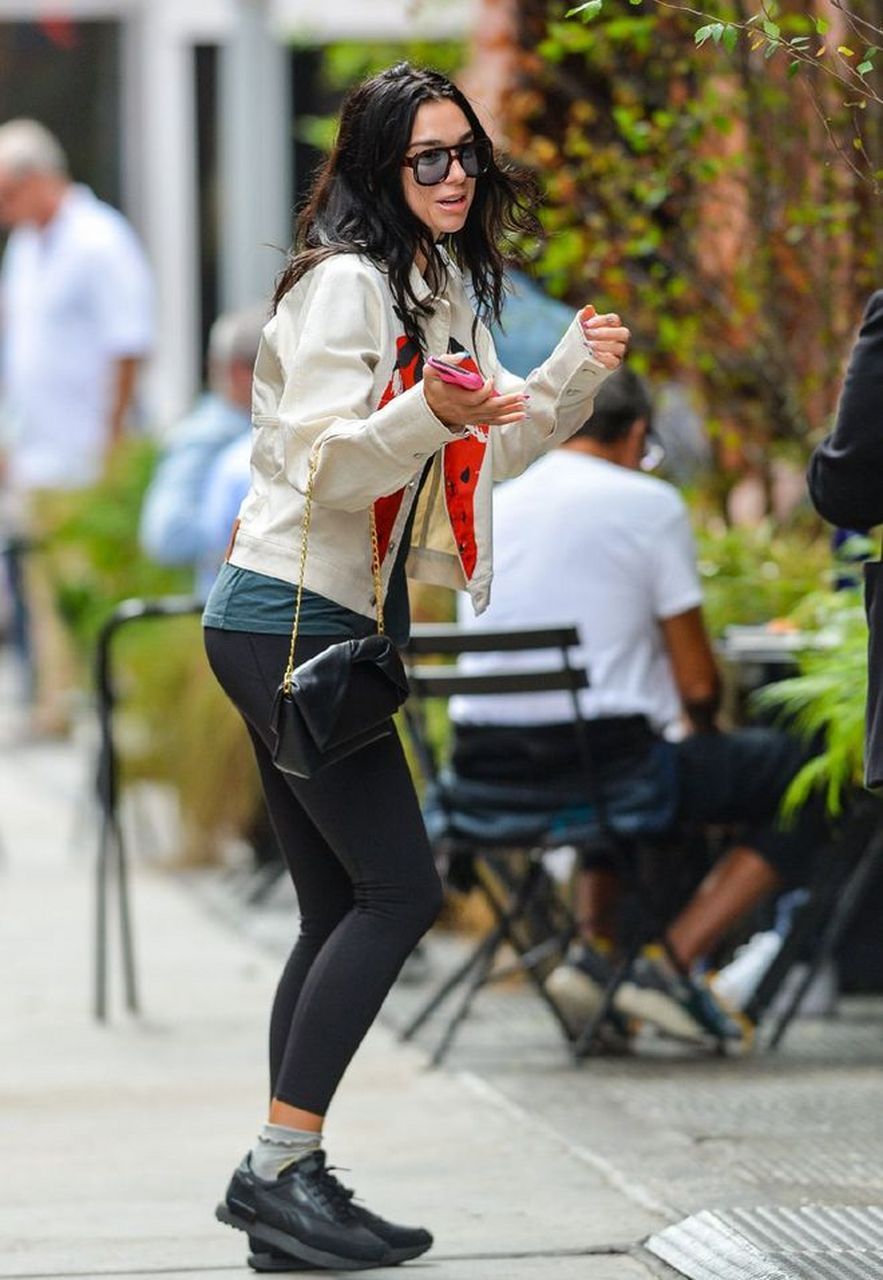 杜阿·利帕(dua lipa),1995年8月出生于英国伦敦,英国/阿尔巴尼亚双