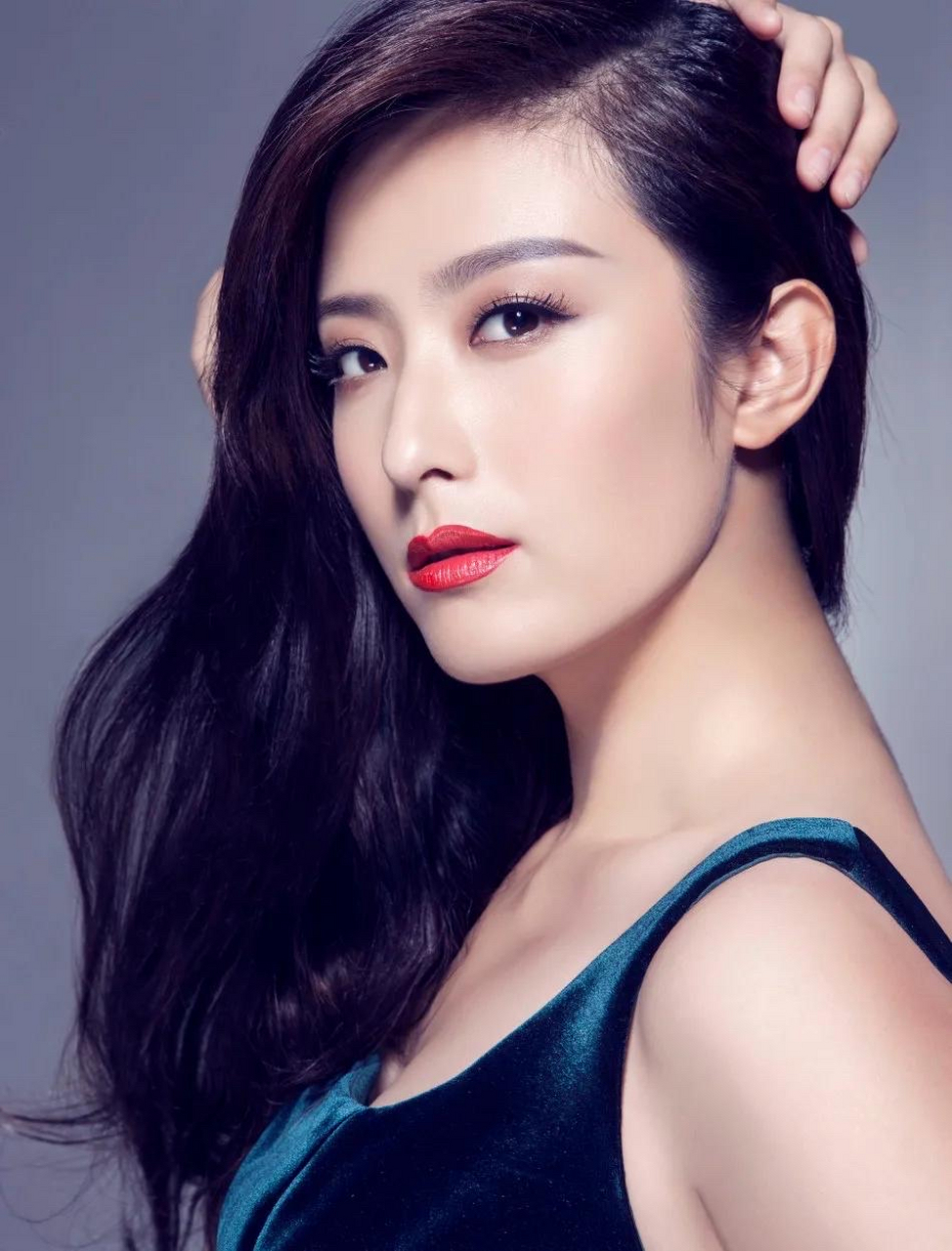 徐百慧,1983年8月3日出生于吉林省长春市,毕业于中央戏剧学院,中国