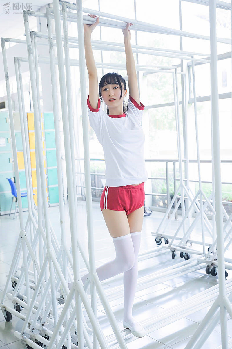 MTYHVOL-294-2.jpg