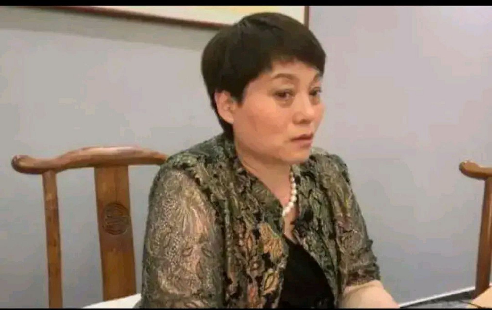 蓝翔创始人荣兰祥:与妻10年内斗,跨省打岳父,将妻女四人送大牢 说到"