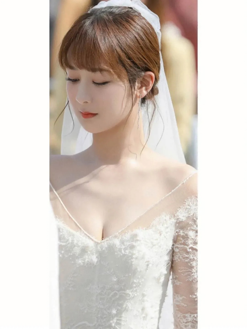 杨紫其实身材很有料,只是她穿着不像别的女明星那样,怎么舒服怎么穿