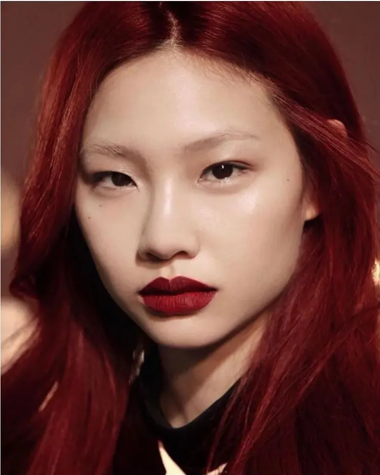 出道即爆款女主!jennie成为粉头:这张"厌世麻子脸"火了!