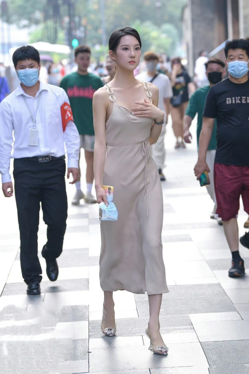 步行街的浙江美女!