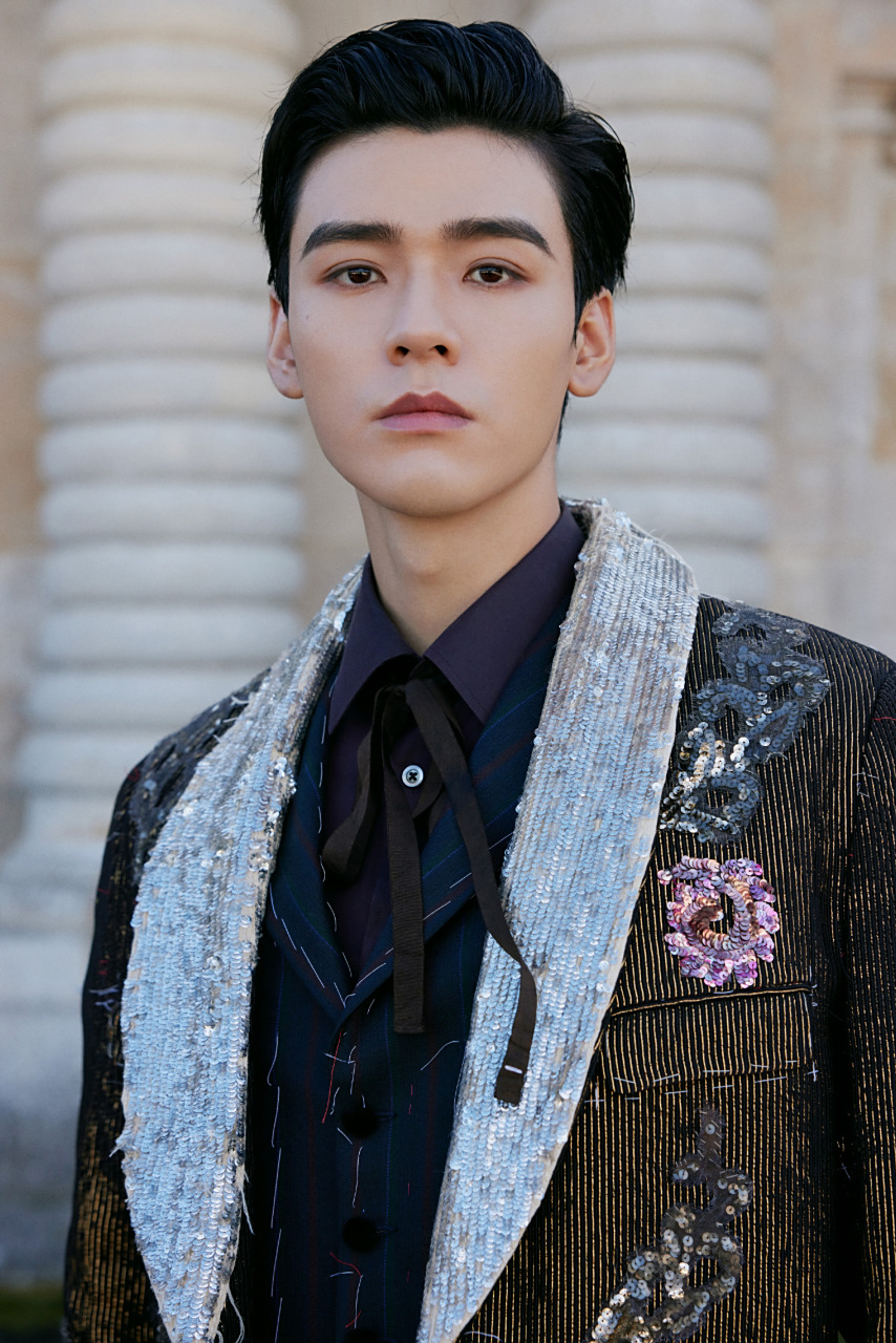 龚俊最新写真[小红花][鲜花][心]