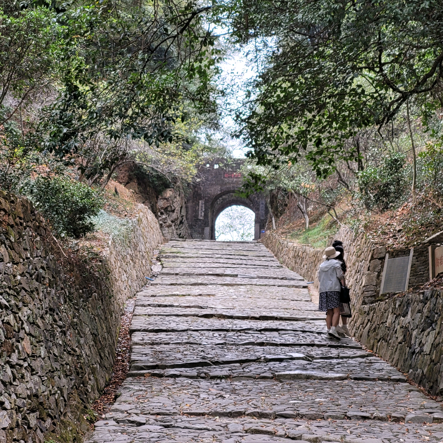 韶关南雄市梅关古道