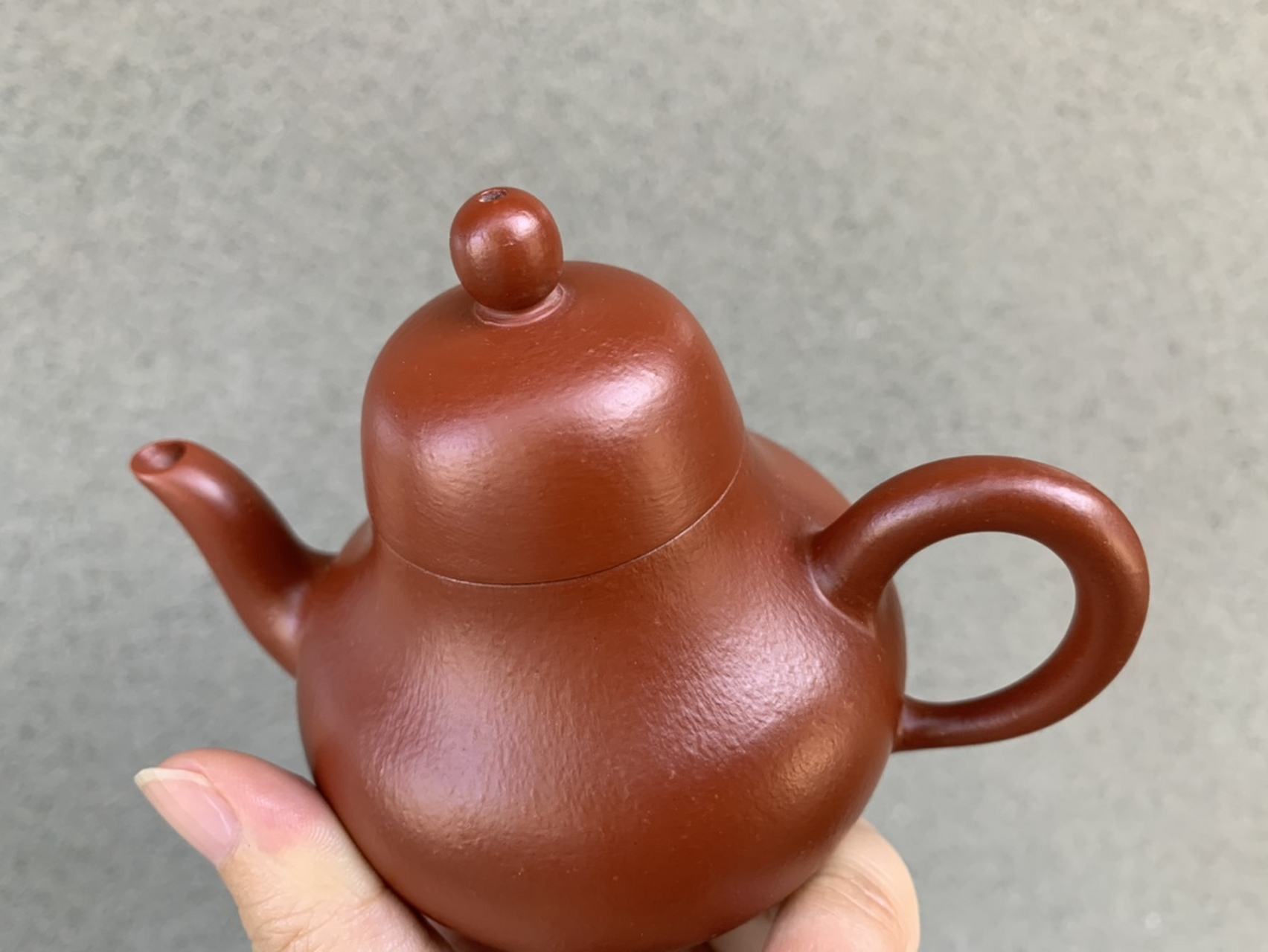 思亭 原矿粗砂朱泥 思亭 原矿粗砂朱泥·150cc 思亭壶为清代陆思亭所