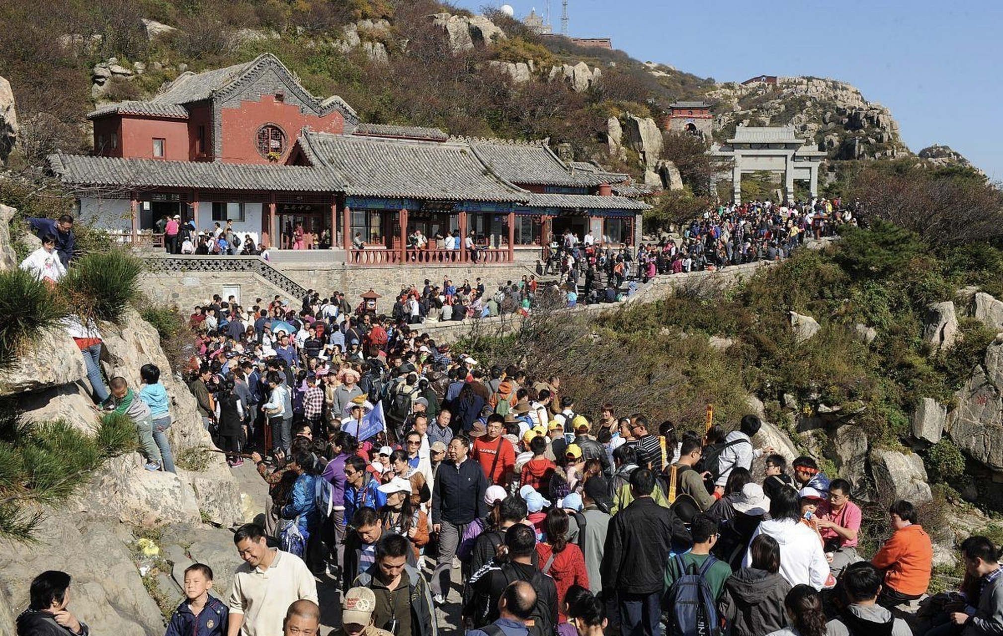 泰山游客照图片