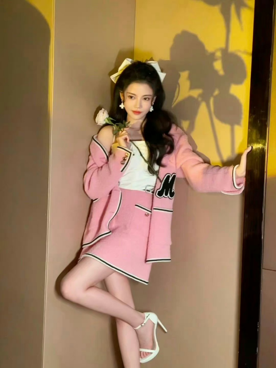 孙珍妮修长的美腿