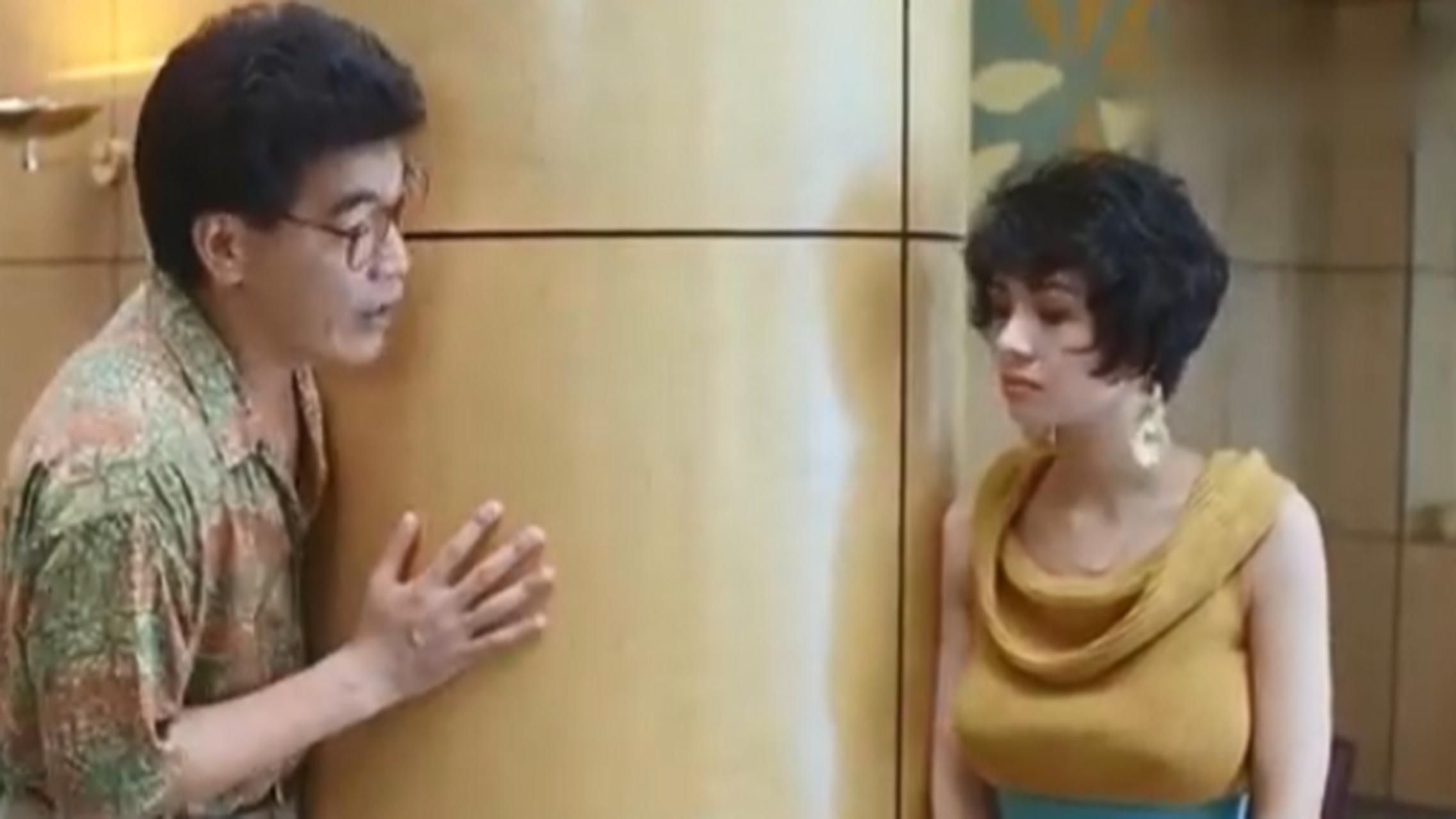 港片性感尤物叶子楣和"大傻哥"成奎安