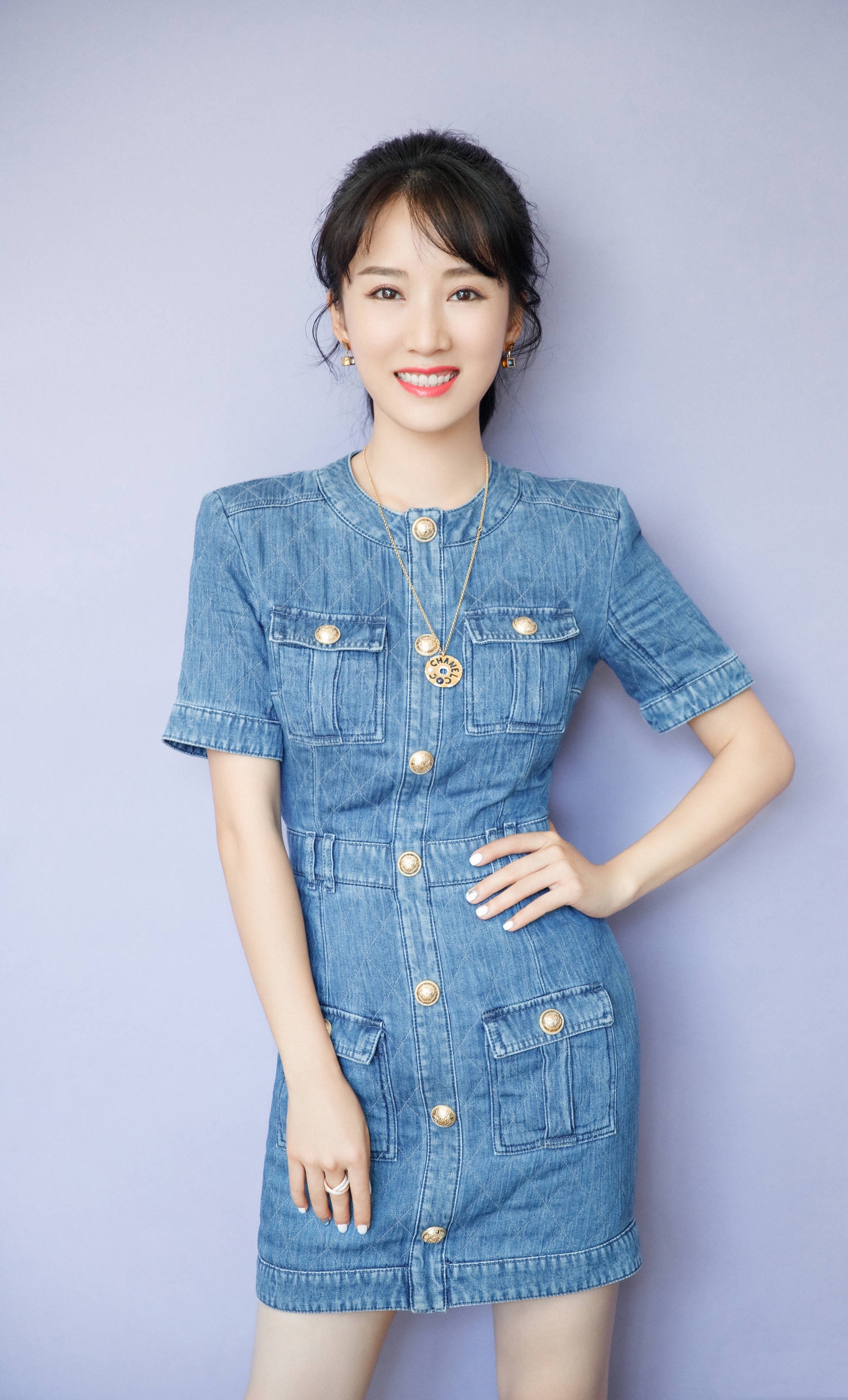 李念写真美图:端庄秀丽,楚楚动人