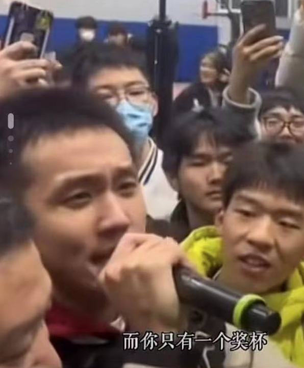 "我的妞比你多",厦门大学体育生张天意走红,高考成绩被曝光