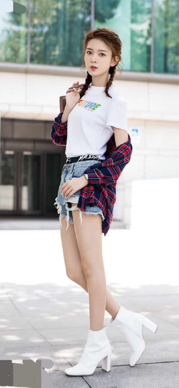 陈瑶的腿真的很直