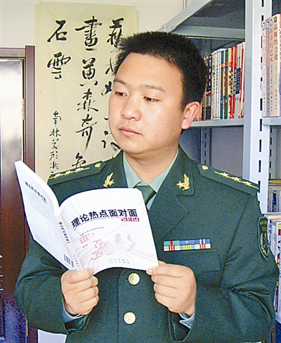 向南林是新时代士兵楷模,文武兼备,被保送军校