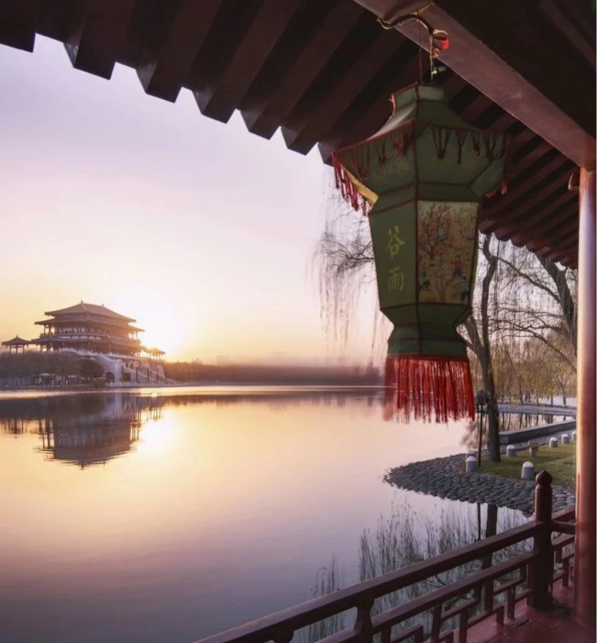 大唐芙蓉园圆了多少人的大唐梦,又在这秋风习习的秋日里,为我们奉上不