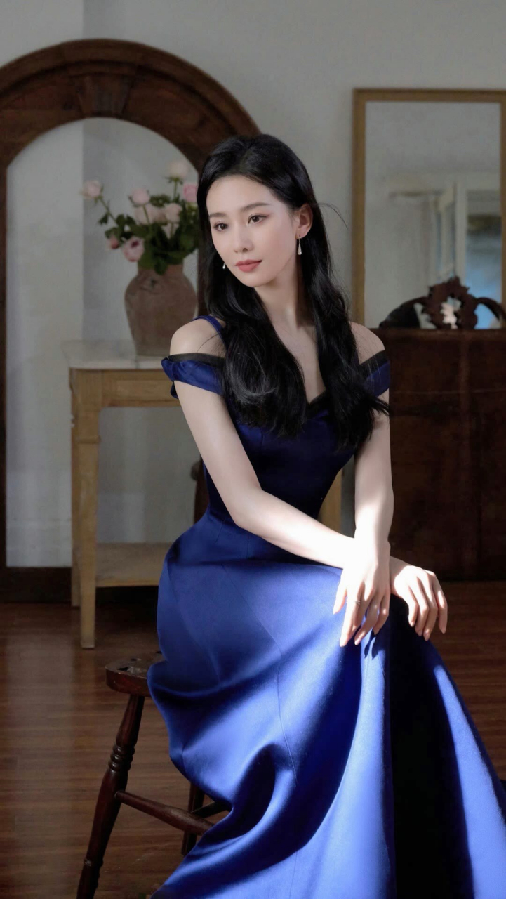 刘诗诗# #明星# #综艺# 突然想到了刘诗诗风中奇缘里莘月手拿着的