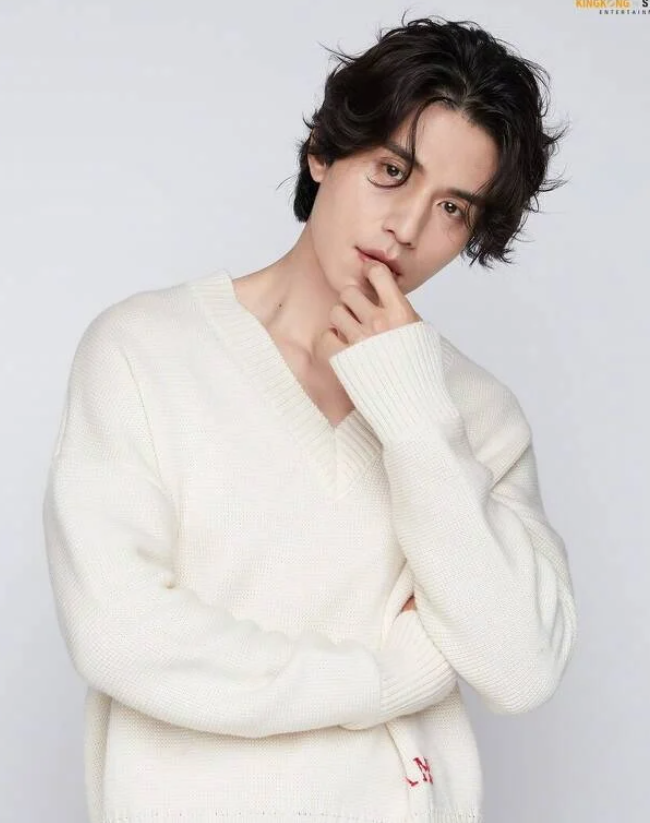 李栋旭加盟!玄彬《哈尔滨》将开机,海外拍摄撞孙艺珍生产引热议