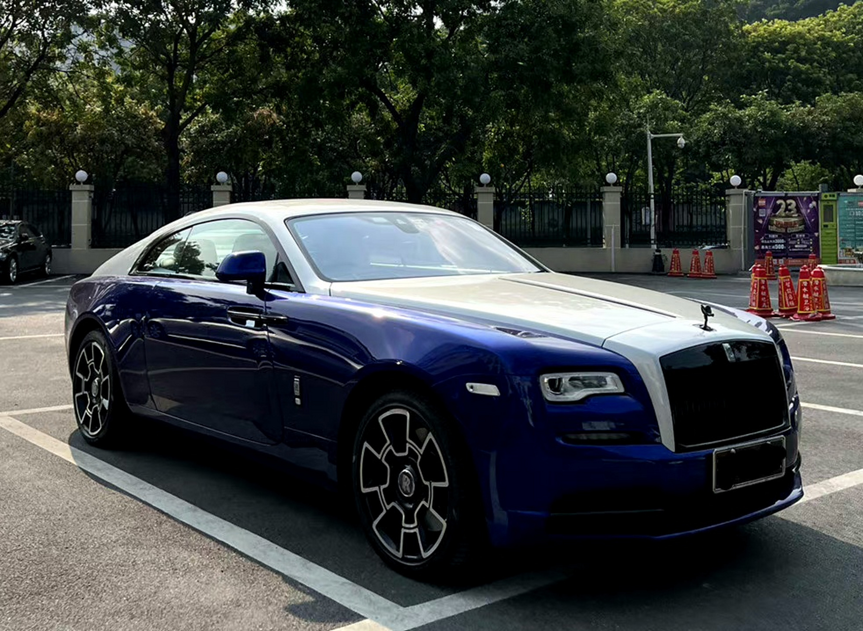 劳斯莱斯 魅影 蓝白色 #劳斯莱斯魅影