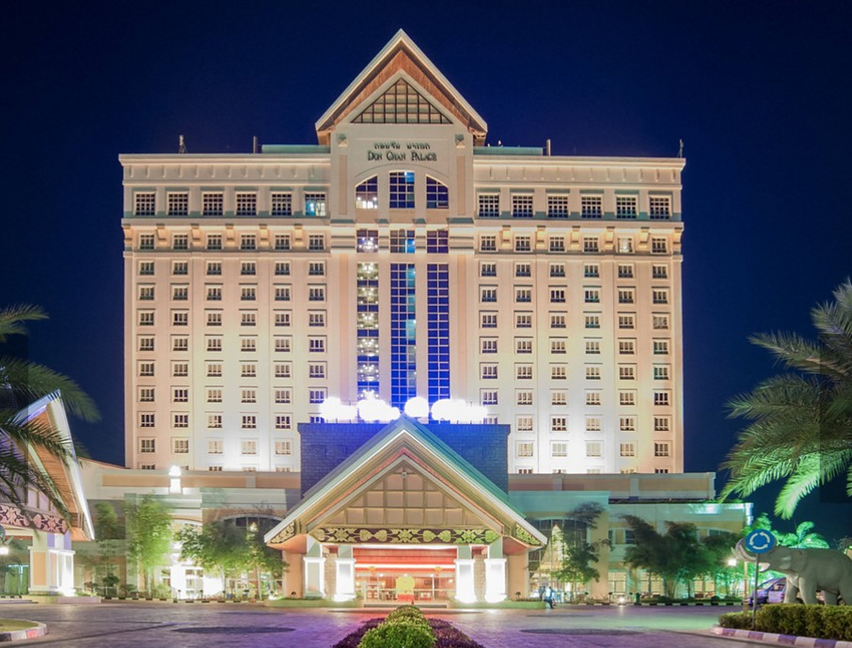 老挝万象五星酒店,由中国企业建设及装修,话说这个电源插口位置是体育