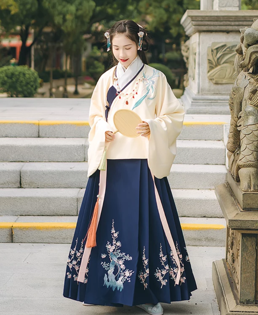 马面裙的时尚穿法,让你瞬间变身优雅女神