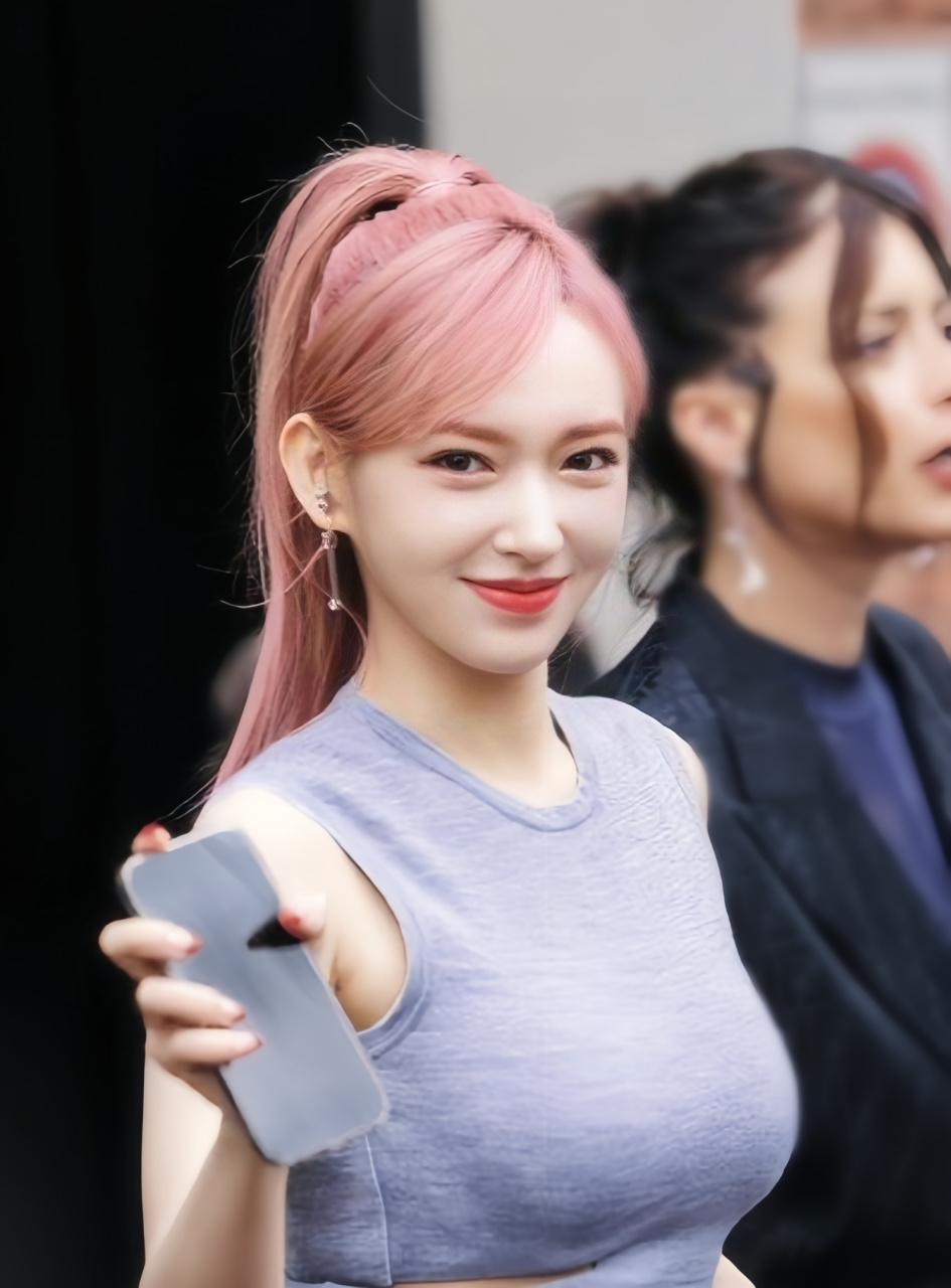 米兰时装周上的程潇真是太惊艳了!